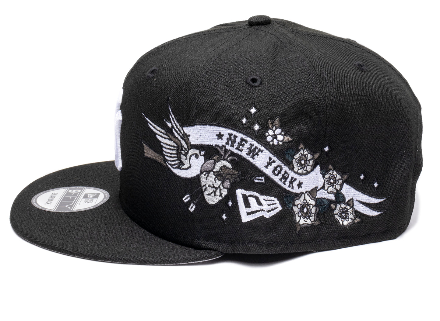 New Era City Art New York Yankees Snapback Hat in Black