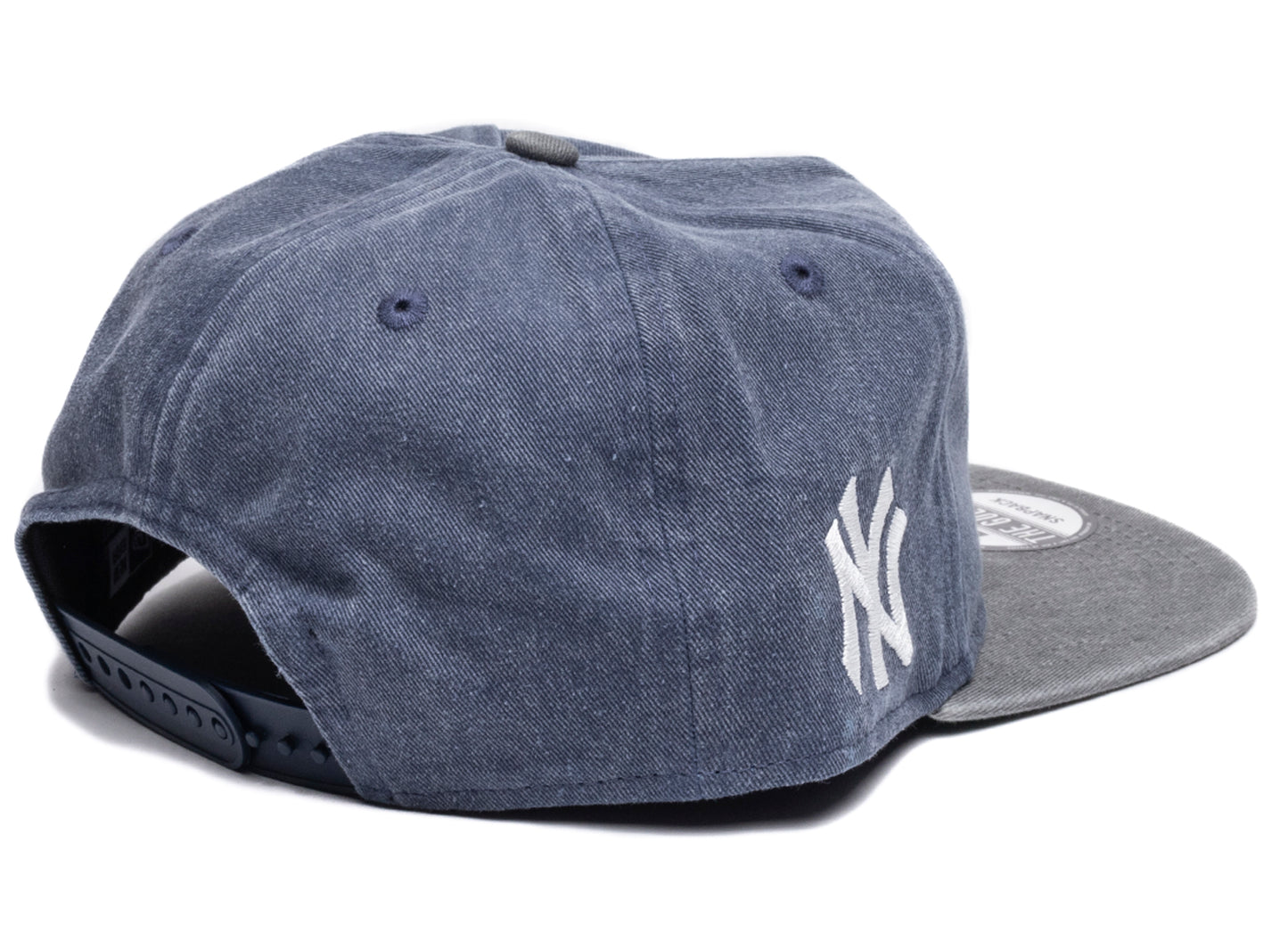 New Era Pigment Dyed New York Yankees Golfer Hat