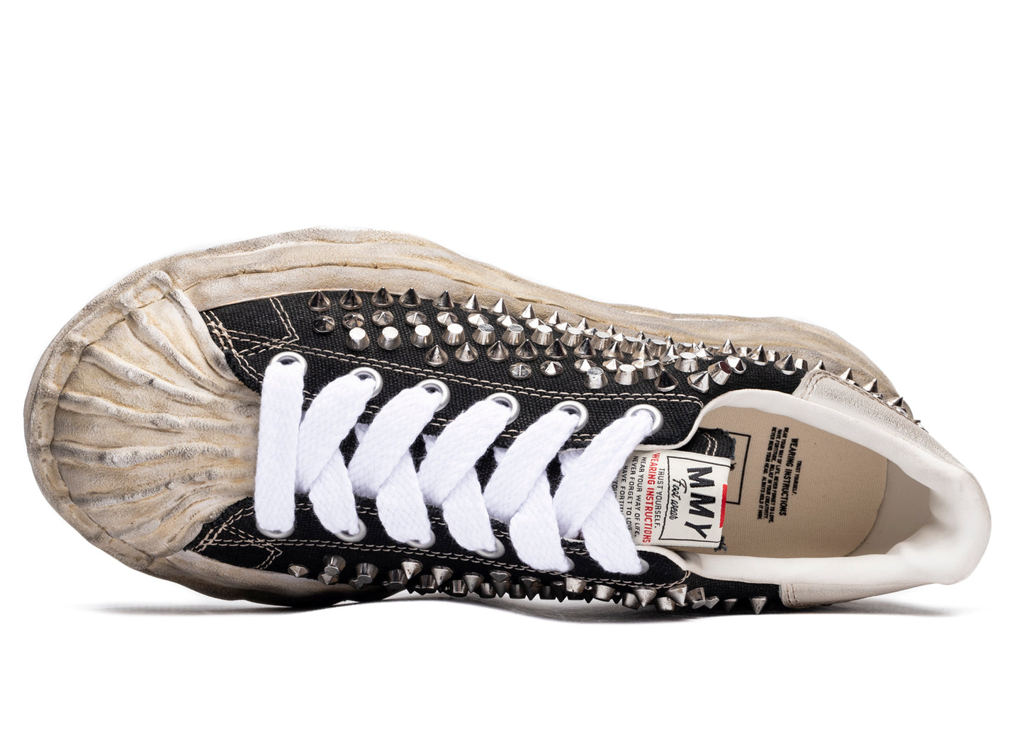 Maison Mihara Yasuhiro Spiked Blakey Low in Black/White xld