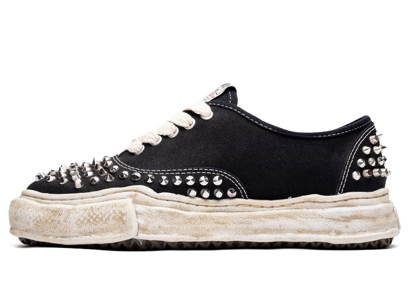 Maison Mihara Yasuhiro Spiked Baker Low in Black/White xld