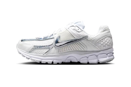 Women's Nike Zoom Vomero 5 xld