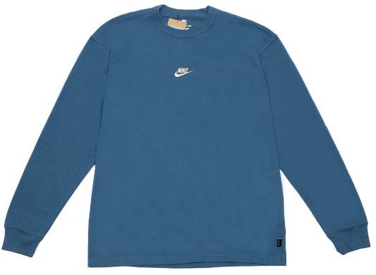 Nike Sportswear Premium Essentials L/S Tee