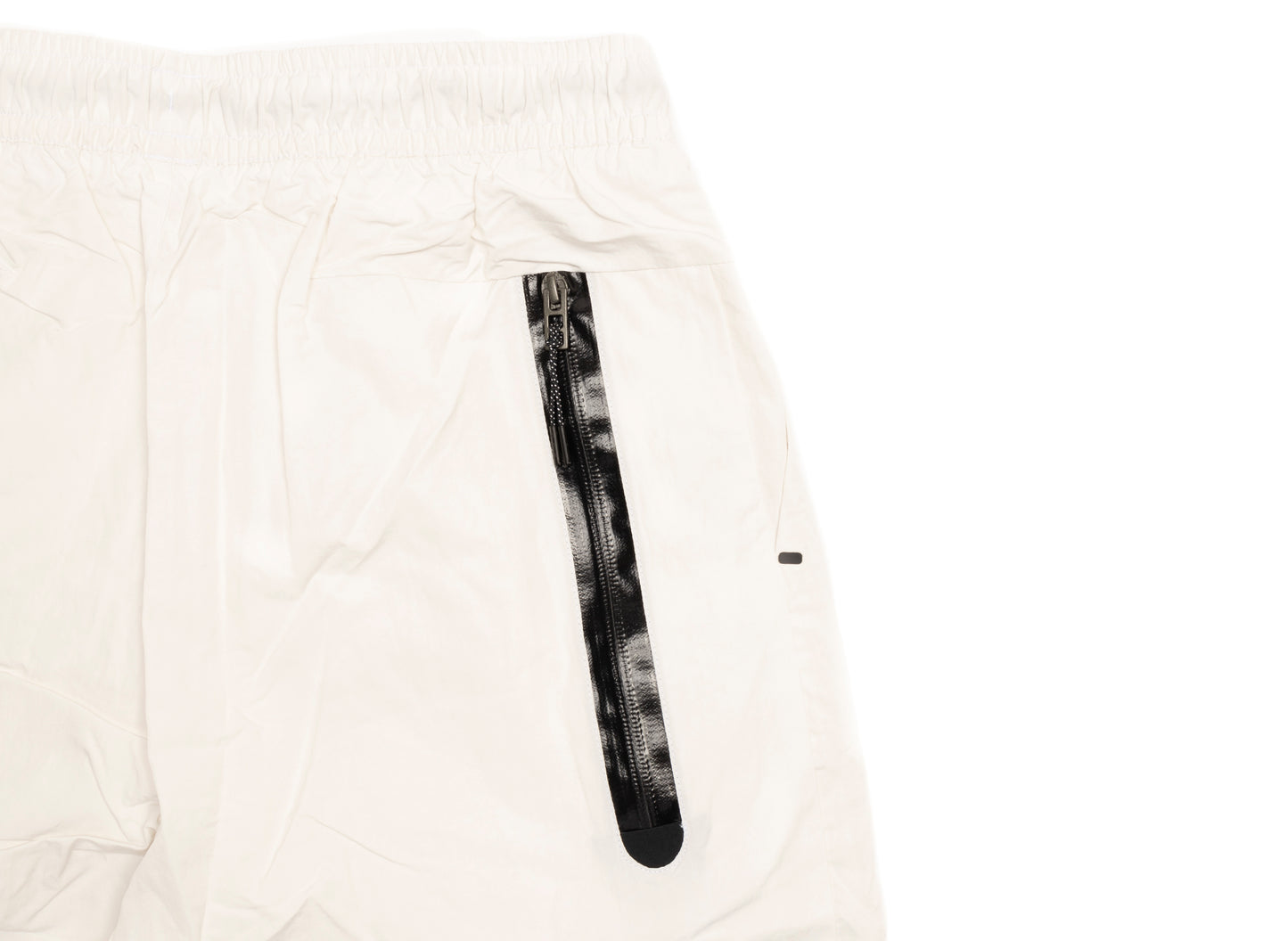 Nike Sportswear Tech Essentials Woven Pants